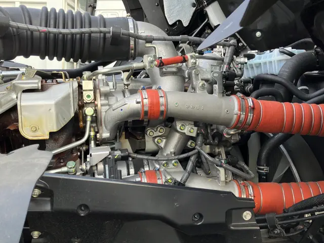 日野 プロフィア 2DG-FS1AHC(6x4)の写真18