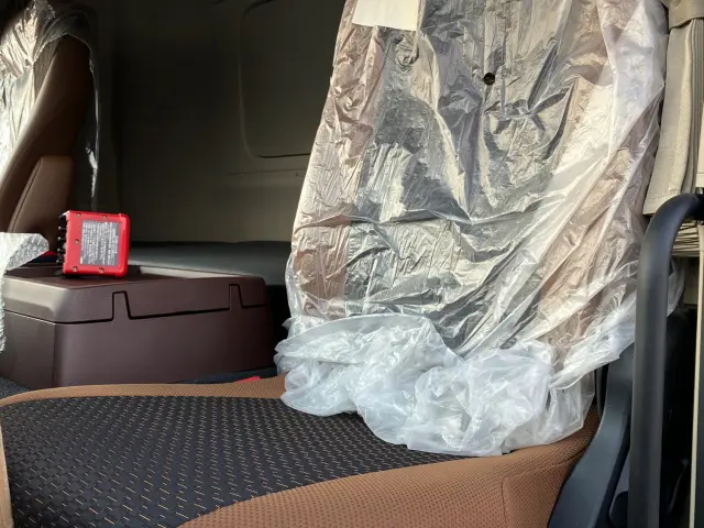 日野 プロフィア 2DG-FS1AHC(6x4)の写真20