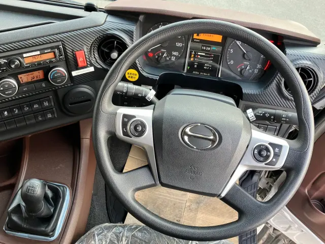 日野 プロフィア 2DG-FS1AHC(6x4)の写真21