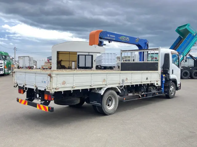 いすゞ フォワード TKG-FRR90S1(2WD)の写真3