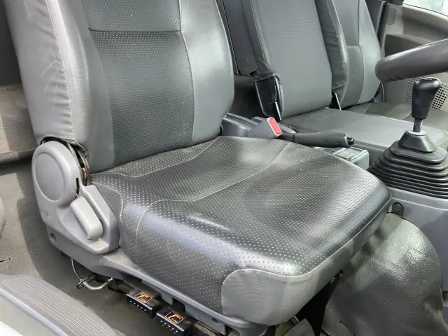 いすゞ フォワード TKG-FRR90S1(2WD)の写真19