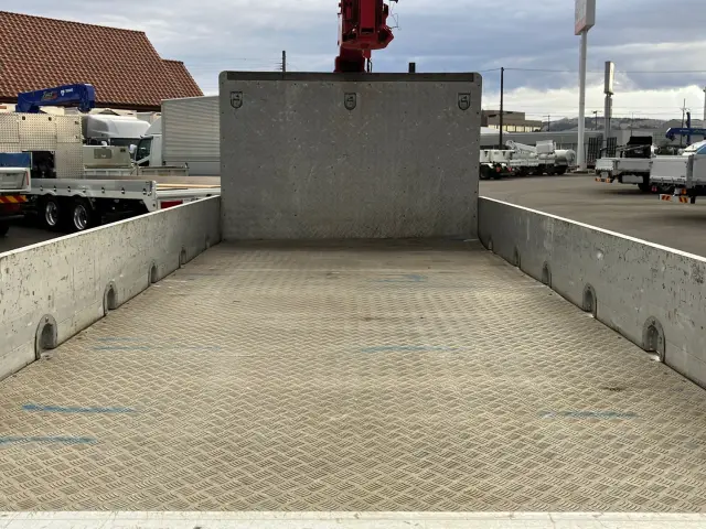 三菱 ファイター QKG-FK62FZ(2WD)の写真7