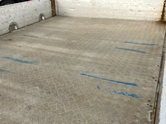 三菱 ファイター QKG-FK62FZ(2WD)の写真9