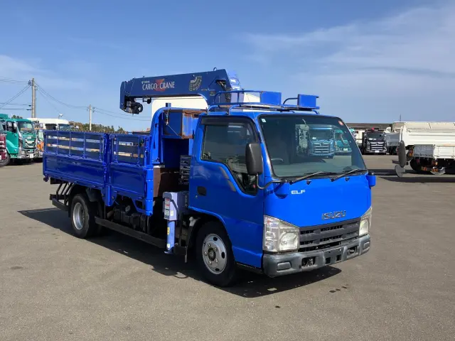 いすゞ エルフ BKG-NKR85AR(2WD)の写真2