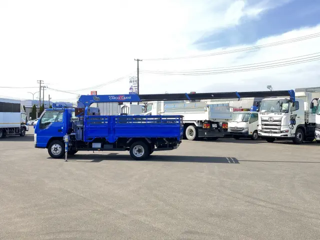 いすゞ エルフ BKG-NKR85AR(2WD)の写真5