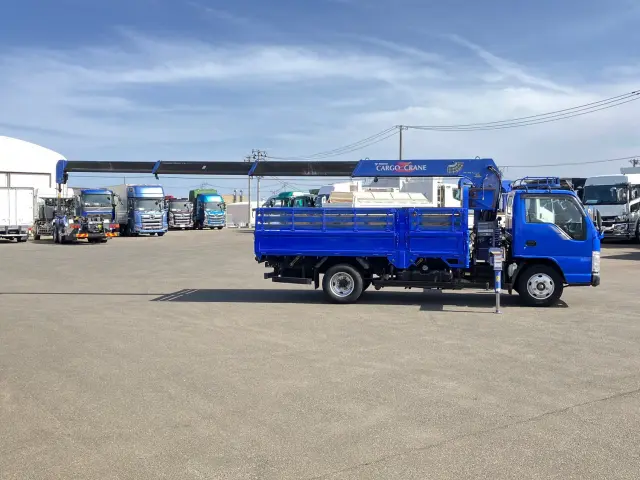 いすゞ エルフ BKG-NKR85AR(2WD)の写真6