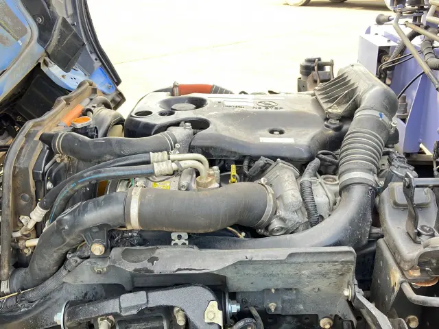 いすゞ エルフ BKG-NKR85AR(2WD)の写真17