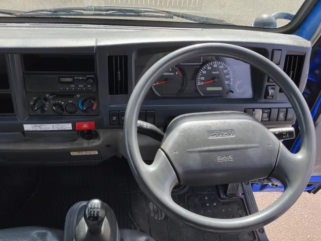 いすゞ エルフ BKG-NKR85AR(2WD)の写真21