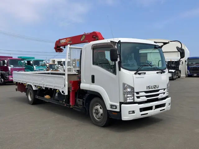 いすゞ フォワード 2RG-FRR90S2(2WD)の写真2