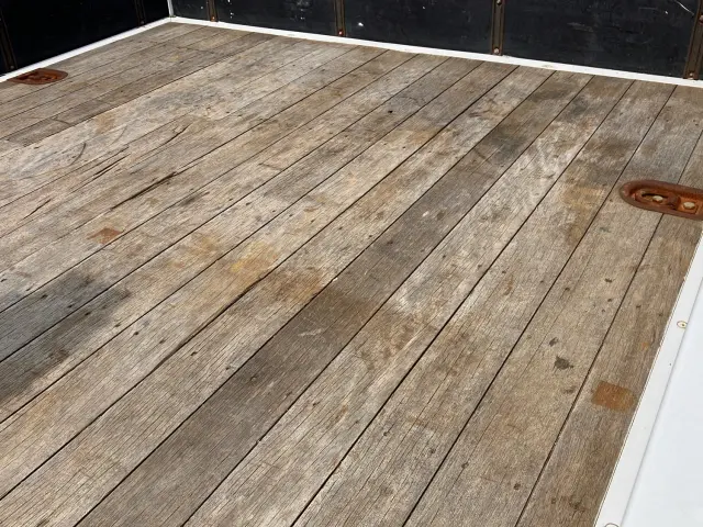 いすゞ フォワード 2RG-FRR90S2(2WD)の写真9