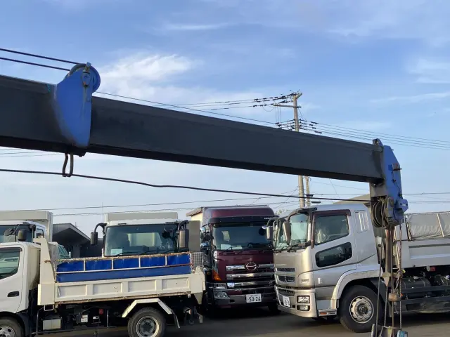 いすゞ エルフ PB-NPR81AR(2WD)の写真13