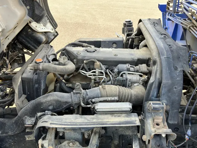 いすゞ エルフ PB-NPR81AR(2WD)の写真17