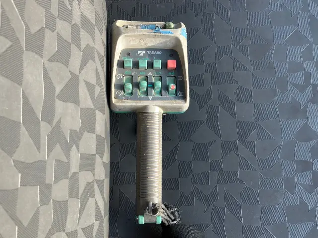 いすゞ エルフ PB-NPR81AR(2WD)の写真23