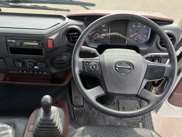 日野 レンジャー 2KG-FC2ABA(2WD)の写真21