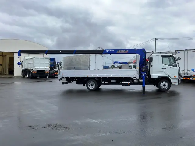 三菱 ファイター 2KG-FK62F(2WD)の写真6