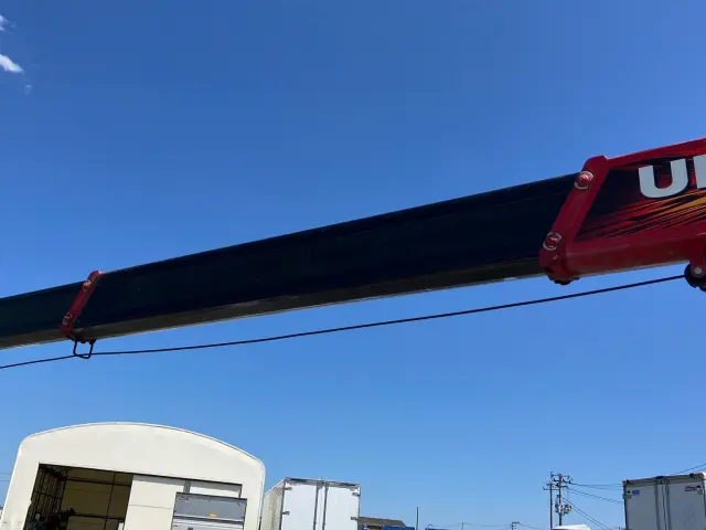 いすゞ フォワード 2RG-FTR90V2(2WD)の写真11