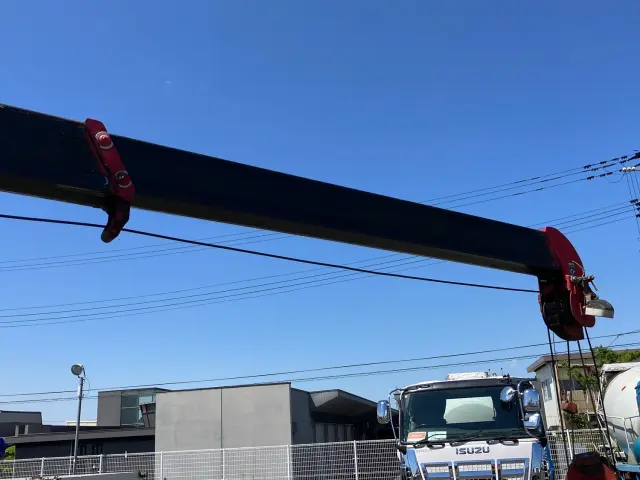 いすゞ フォワード 2RG-FTR90V2(2WD)の写真13