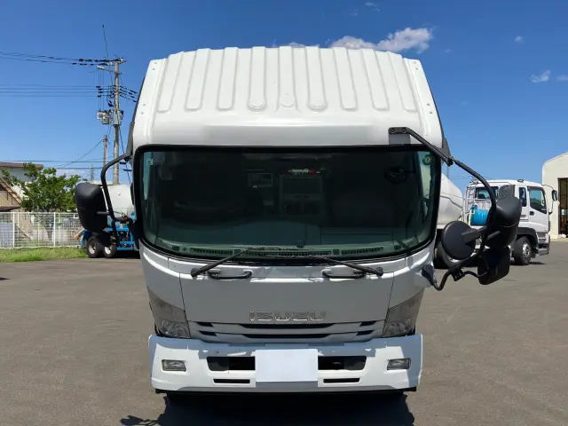 いすゞ フォワード 2RG-FTR90V2(2WD)の写真23