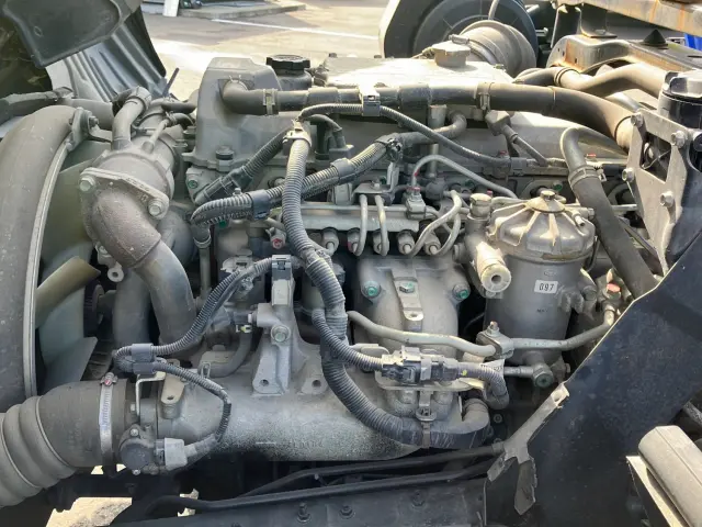 UD コンドル BDG-MK36C(2WD)の写真17