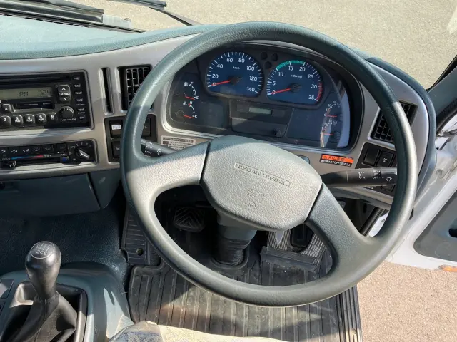UD コンドル BDG-MK36C(2WD)の写真21