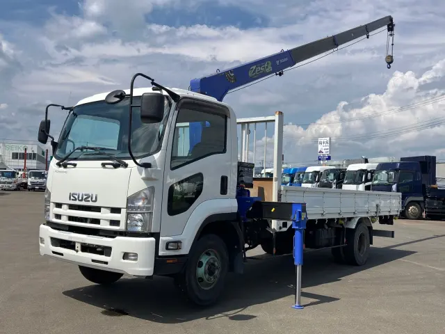 いすゞ フォワード TKG-FRR90S2(2WD)の写真1