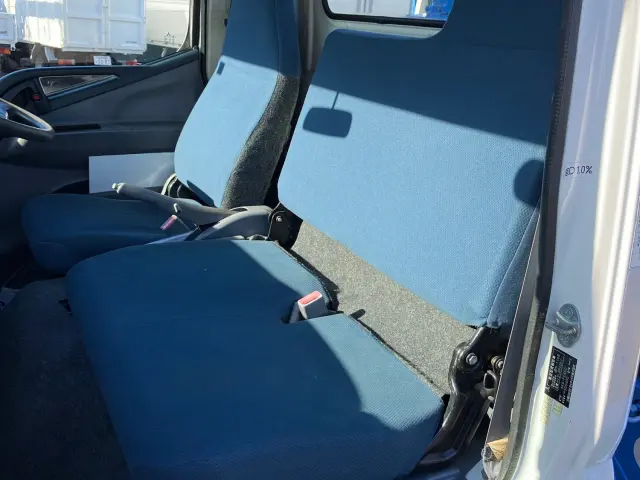 三菱 キャンター SKG-FEA50(2WD)の写真20