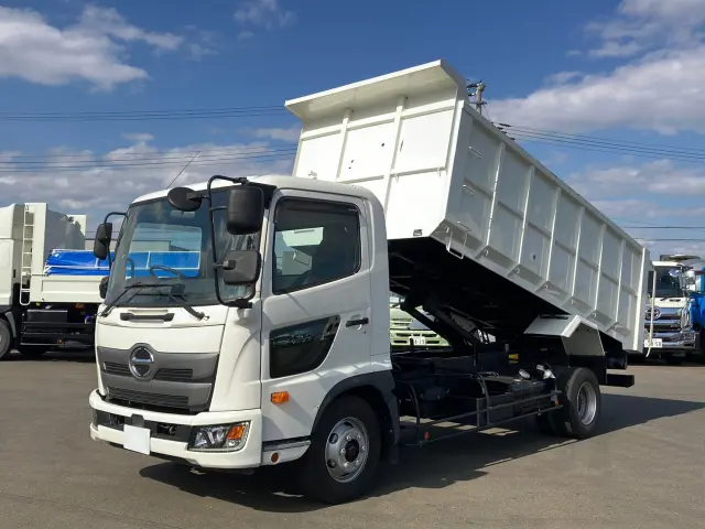日野 レンジャー 2KG-FC2ABA(2WD)の写真1