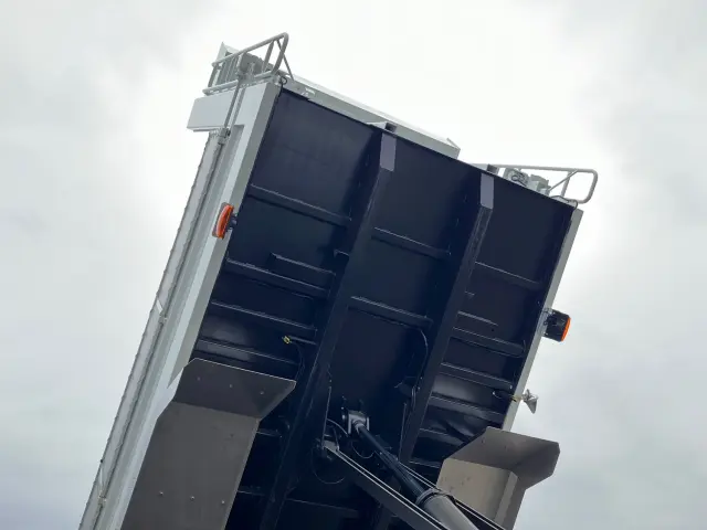 三菱 スーパーグレート 2PG-FV80VX(6x4)の写真12