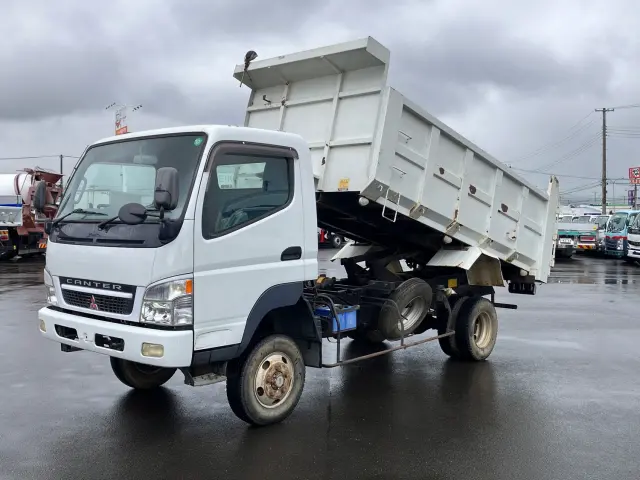 三菱 キャンター KK-FG83EE(4WD)の写真1