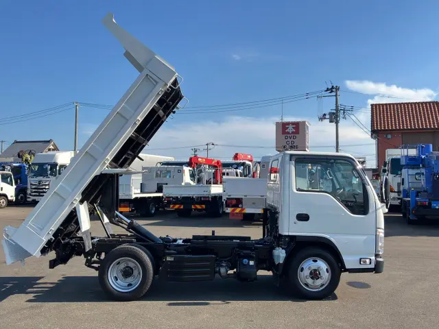 いすゞ エルフ 2PG-NKS88AD(4WD)の写真6