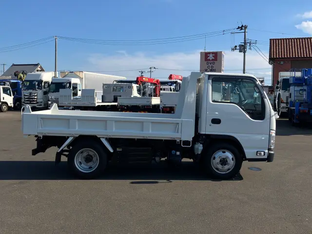 いすゞ エルフ 2PG-NKS88AD(4WD)の写真8