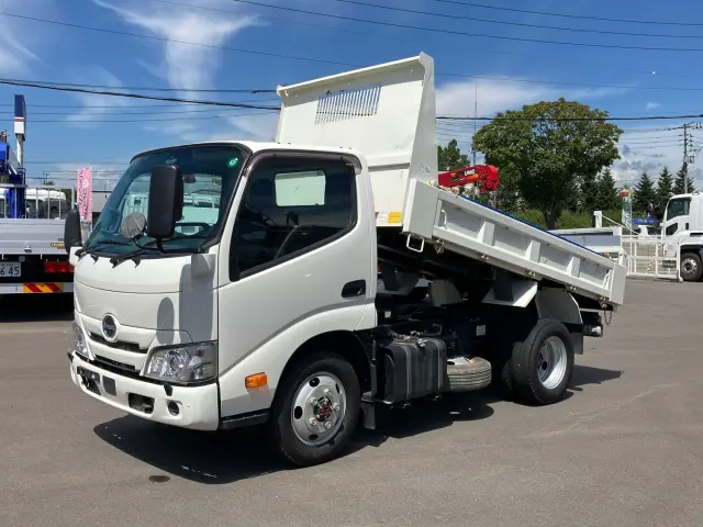 日野 デュトロ 2KG-XZU675T(4WD)の写真1