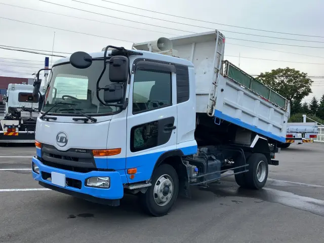 ＵＤ コンドル TKG-MK38L(2WD)の写真1