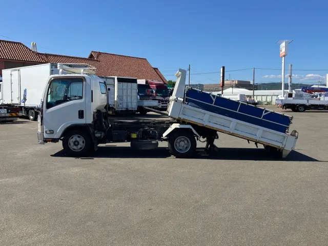 いすゞ エルフ SKG-NPR85YN(2WD)の写真5