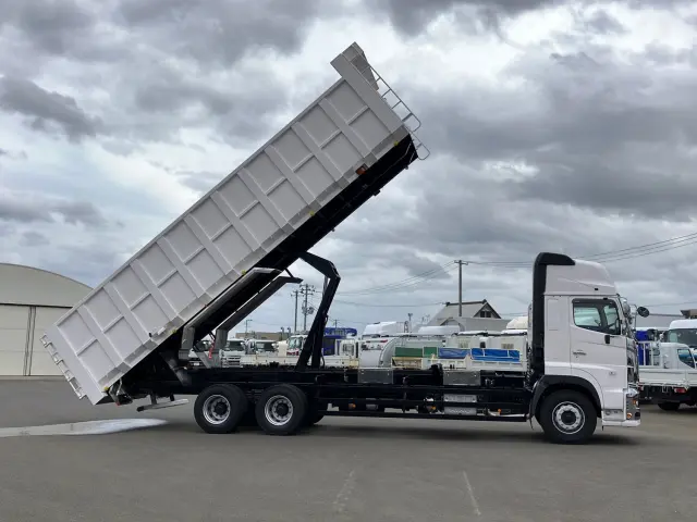 日野 プロフィア 2DG-FS1AHE(6x4)の写真6