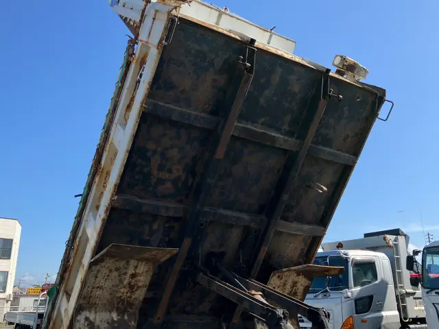 いすゞ フォワード TKG-FRR90S1(2WD)の写真11