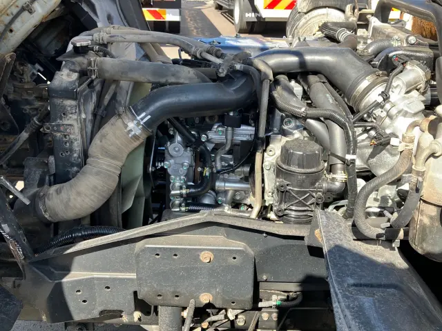 いすゞ フォワード TKG-FRR90S1(2WD)の写真16