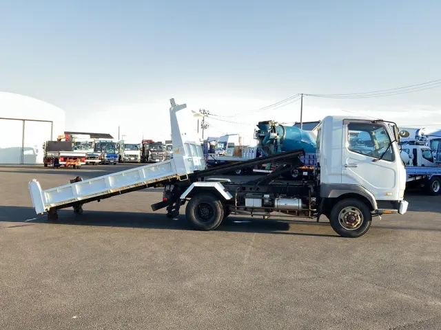 三菱 ファイター PA-FK71DC(2WD)の写真6