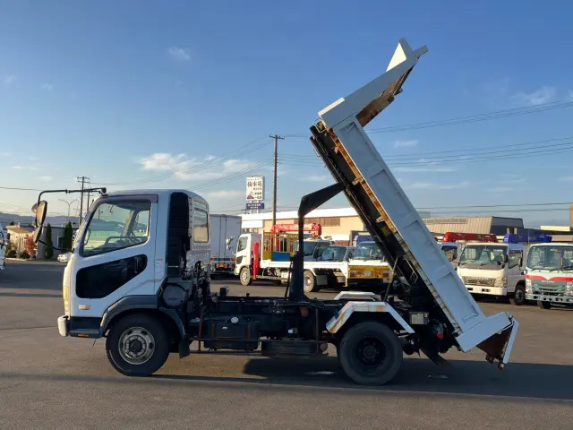 三菱 ファイター PA-FK71DC(2WD)の写真7