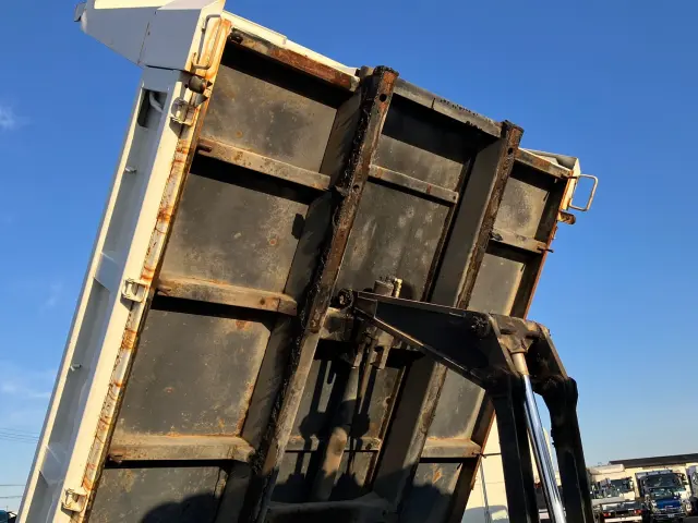 三菱 ファイター PA-FK71DC(2WD)の写真12