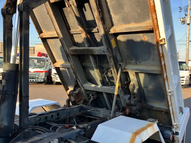 三菱 ファイター PA-FK71DC(2WD)の写真13