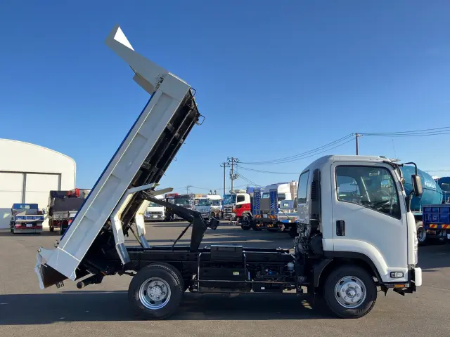 いすゞ フォワード 2PG-FRR90S1(2WD)の写真6