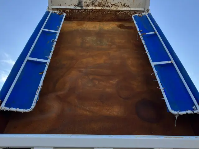 いすゞ フォワード 2PG-FRR90S1(2WD)の写真11