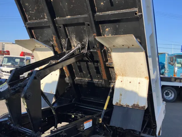 いすゞ フォワード 2PG-FRR90S1(2WD)の写真13