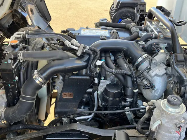 いすゞ フォワード 2PG-FRR90S1(2WD)の写真17