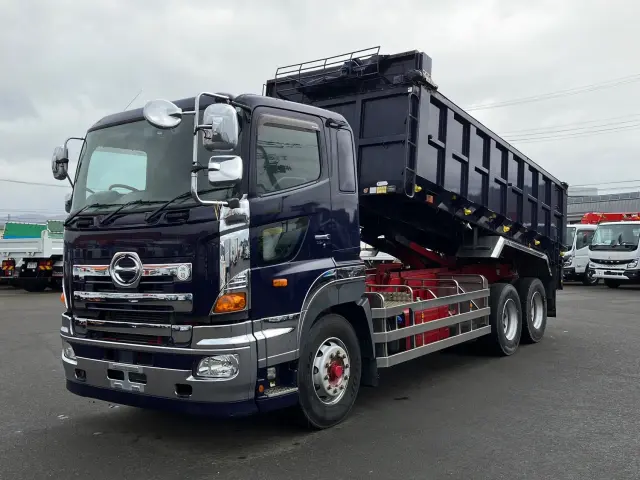 日野 プロフィア QPG-FR1EPEA(6x2)の写真1