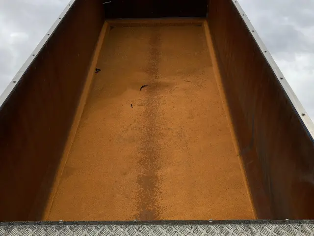 日野 プロフィア QPG-FR1EPEA(6x2)の写真11