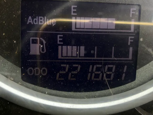 日野 プロフィア QPG-FR1EPEA(6x2)の写真24