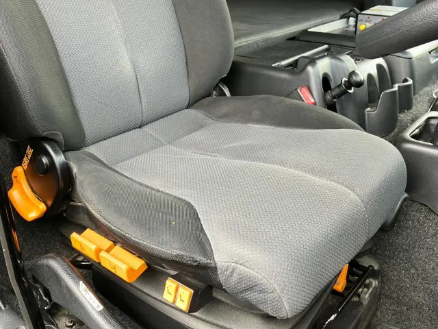 日野 プロフィア QPG-FS1APEA(6x4)の写真21