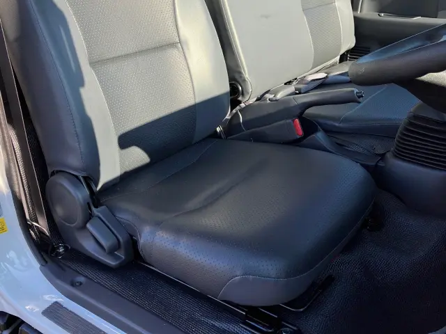 いすゞ エルフ 2PG-NKS88AD(4WD)の写真19